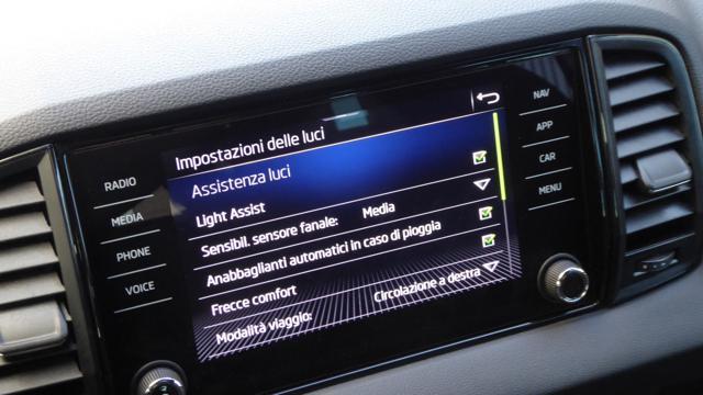 SKODA Karoq 1.6 TDI SCR DSG SportLine