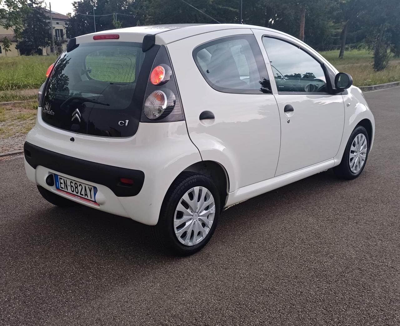 Citroen C1 1.0 5 porte DeeJay ANNO 2013