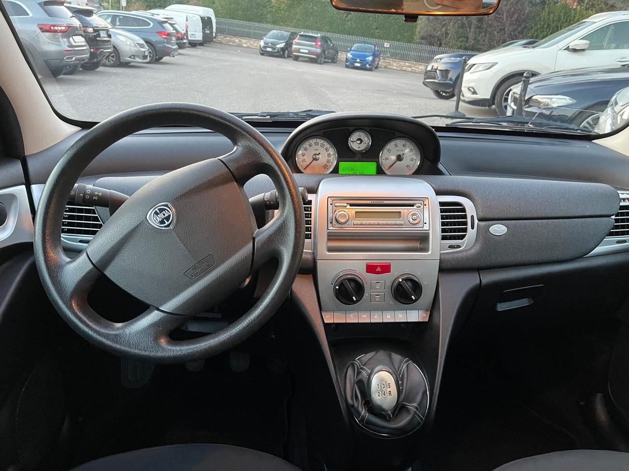 Lancia Ypsilon 1.2 69 CV Platino
