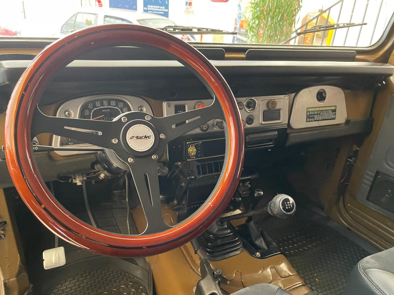 Toyota Land Cruiser BJ 42 3400 diesel 9o cv