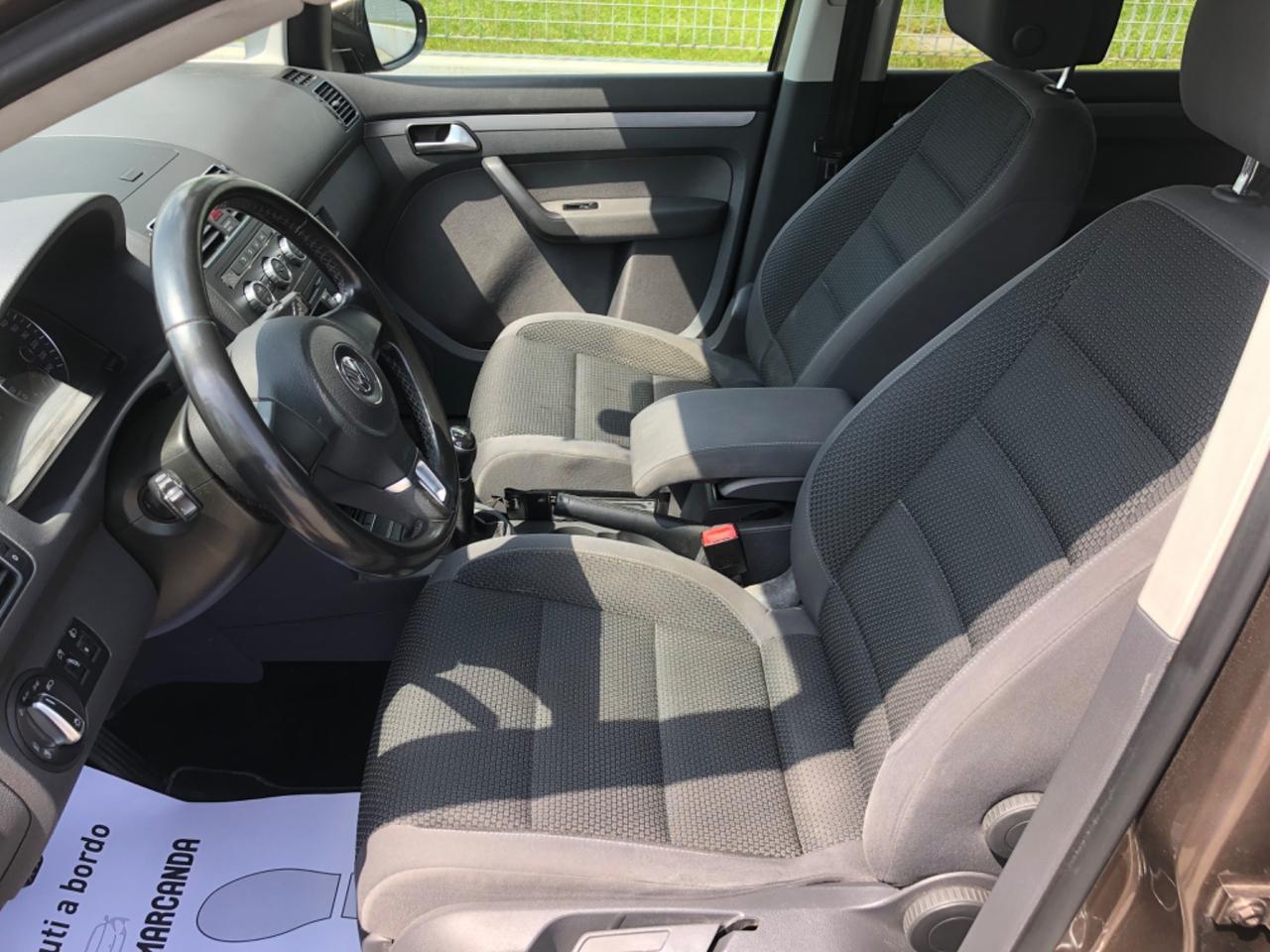 Volkswagen Touran 1.6 TDI 105CV 7 POSTI 2014