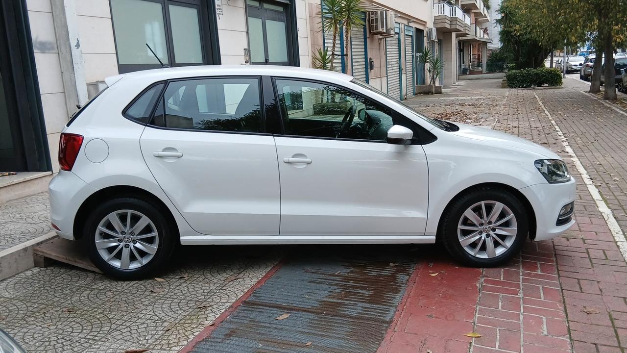 Volkswagen POLO 1.4 TDI 5p. HIGHLINE BLUE MOTION Technology