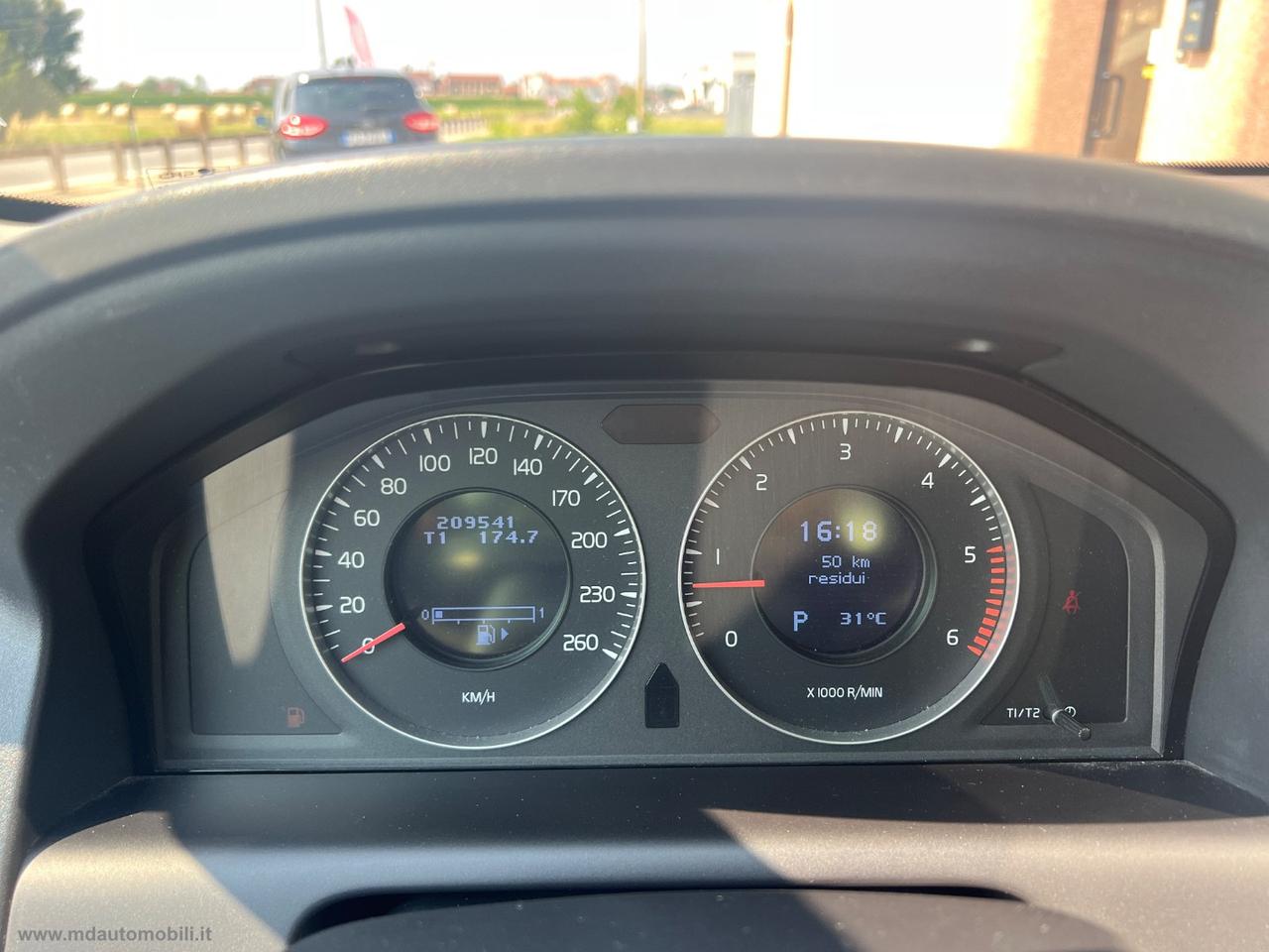 VOLVO XC60 2.4 D 163CV AWD Geartronic Momentum MOLTO BEN TENUTA