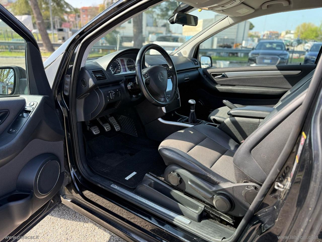 MERCEDES-BENZ A 180 CDI Coupé Special Edition