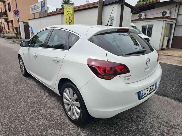 OPEL Astra 1.6 115CV 5 porte Cosmo