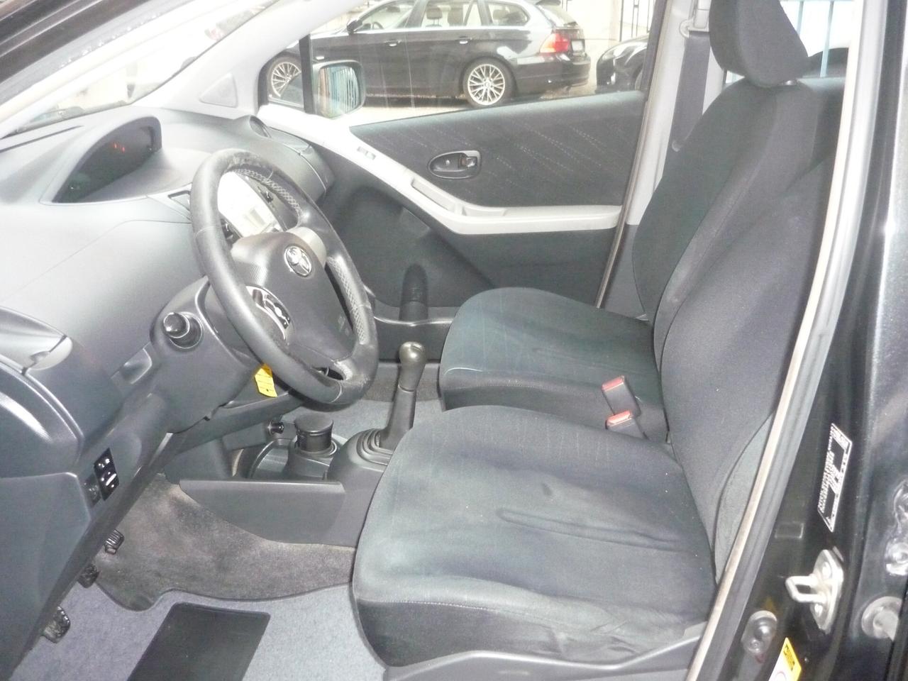 Toyota Yaris 1.0 5 porte Sol