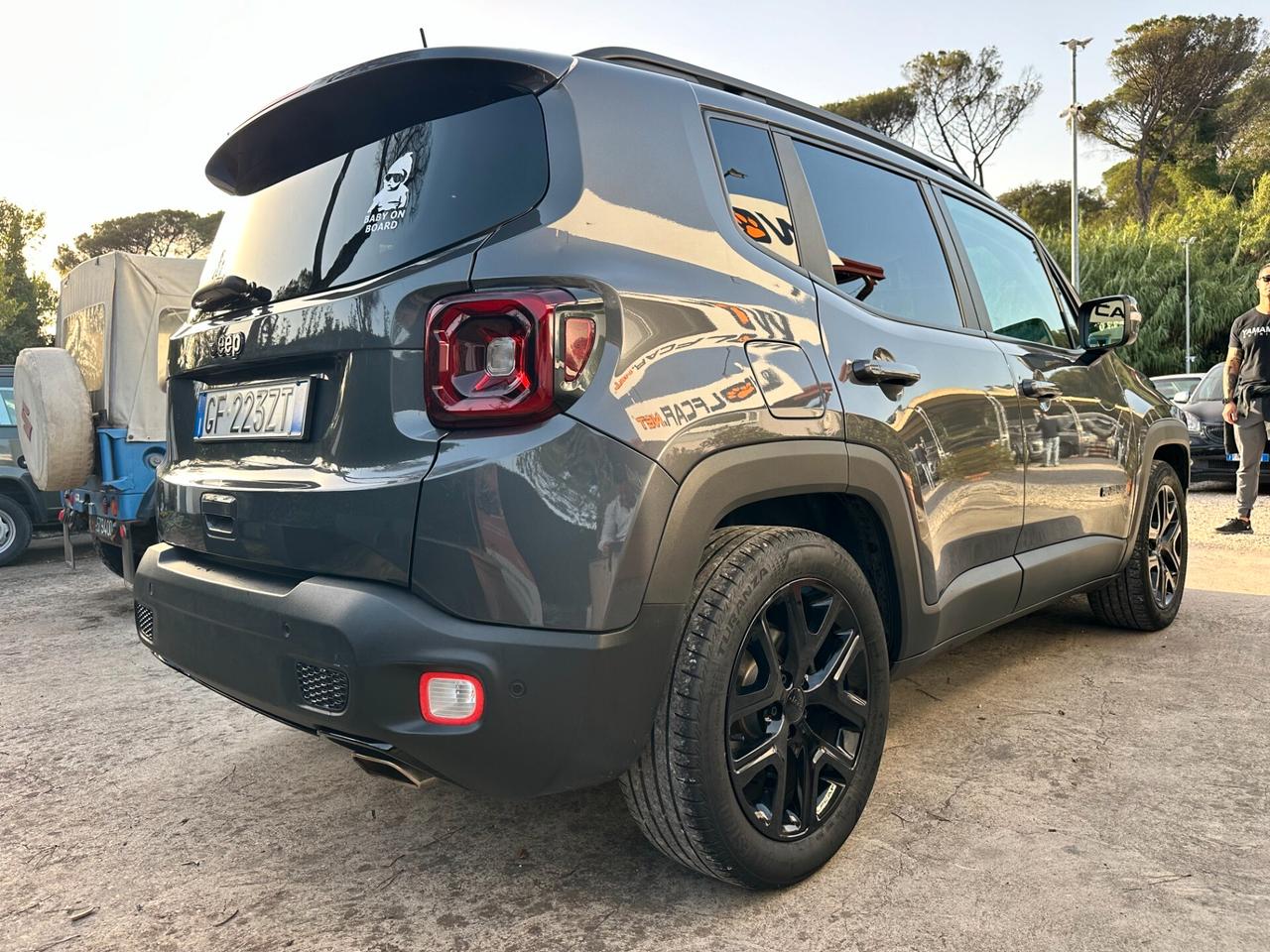 Jeep Renegade 1.3 T4 DDCT Limited NIGHT EAGLE