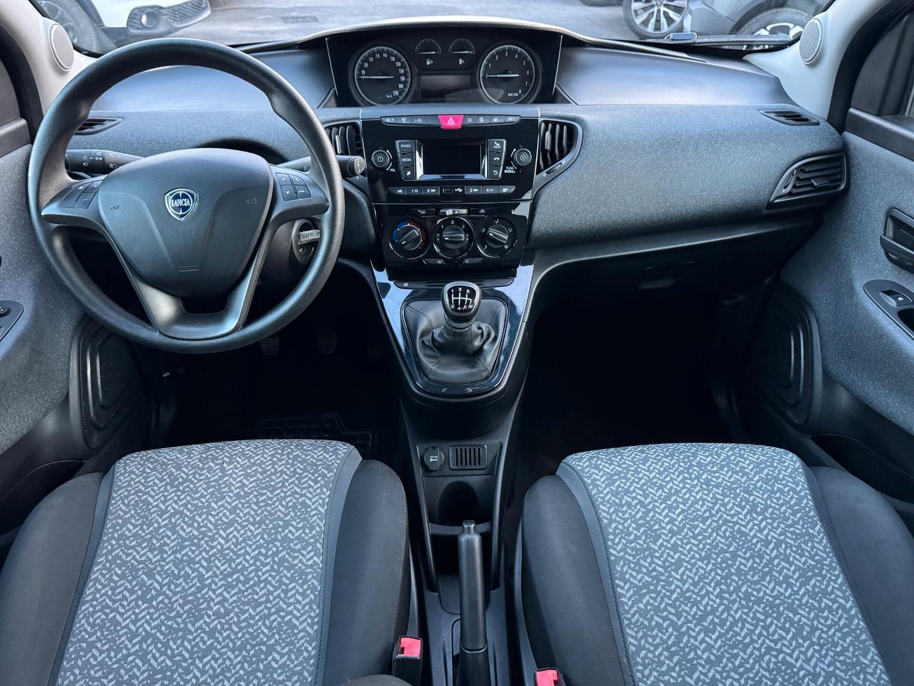 Lancia Ypsilon 1.0 FireFly 5 porte S&S Hybrid Silver Plus