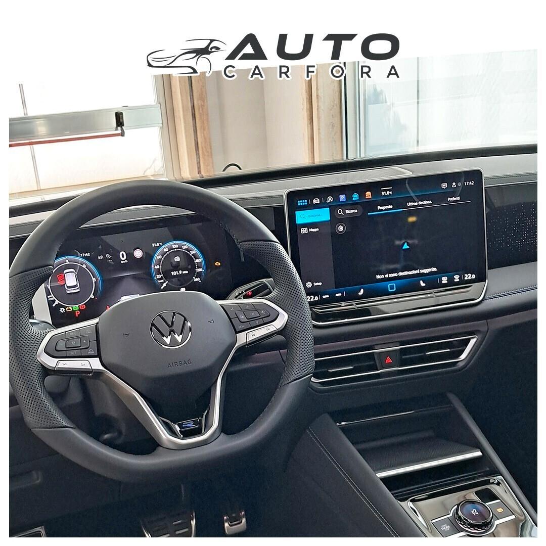 Volkswagen Tiguan 2.0 150cv DSG R-Line black pack |tetto+matrix+r19"|