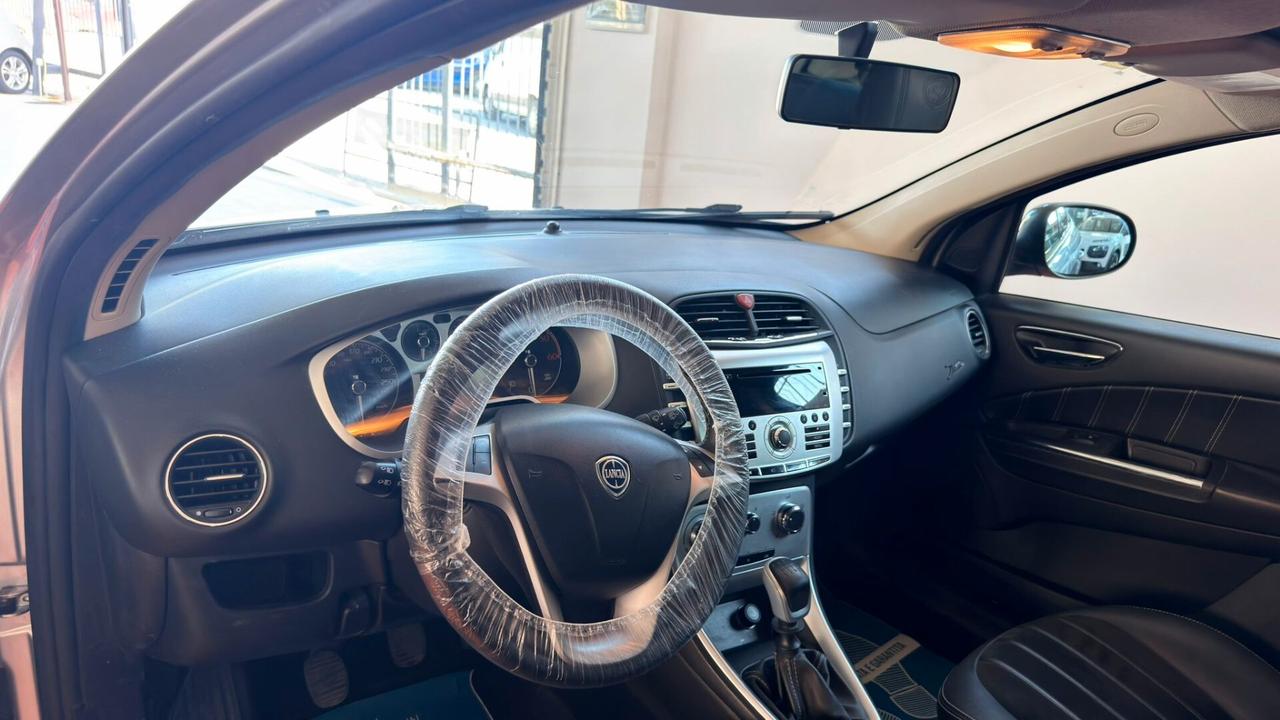 Lancia Delta 1.6 MJT DPF Argento