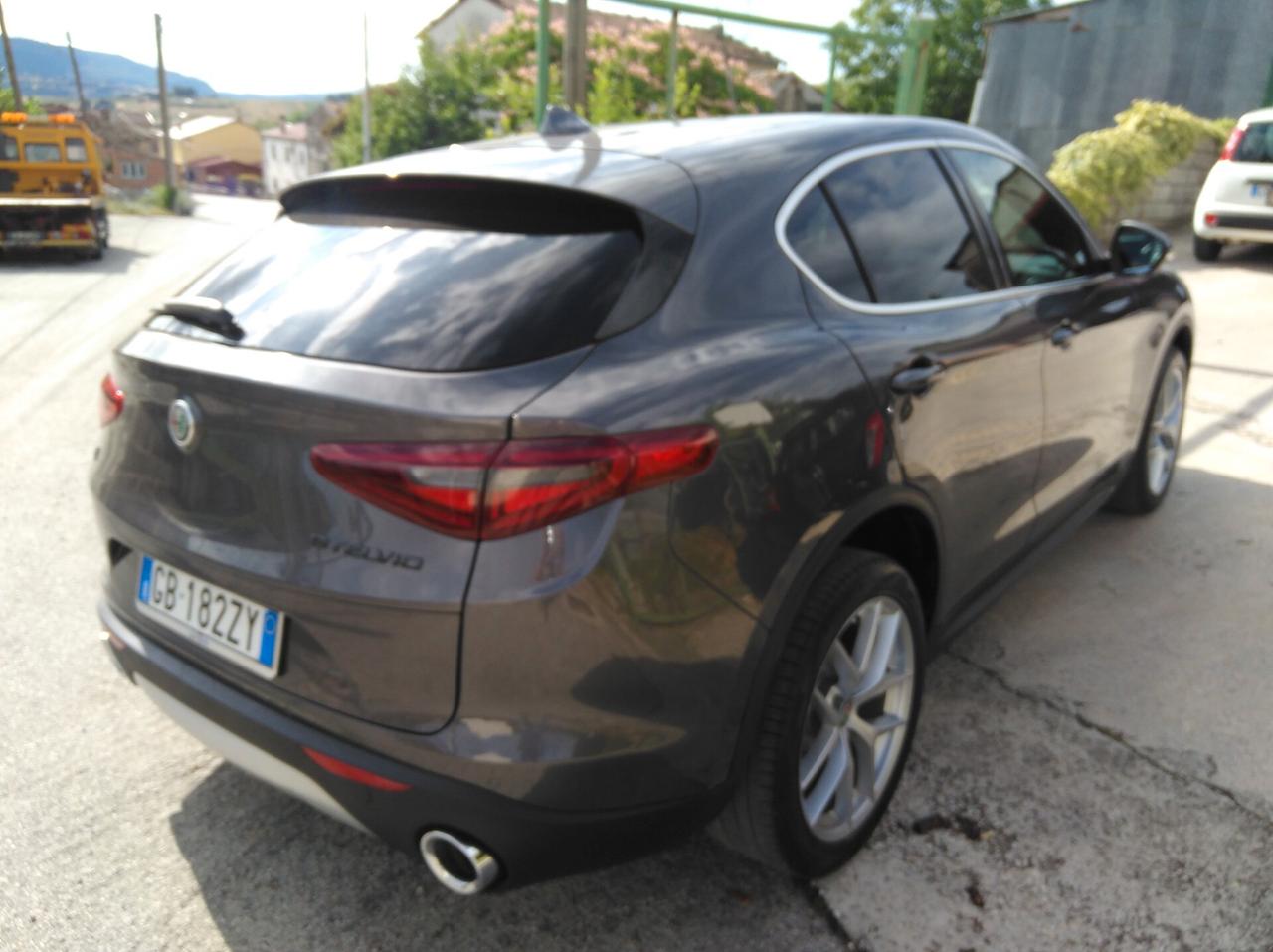 Alfa Romeo Stelvio 2.0 Turbo 280 CV AT8 Q4 Super