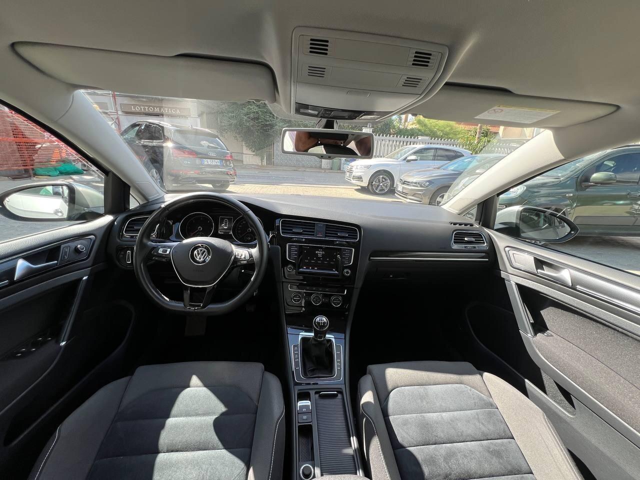 Golf Business 1.6 TDI 5P HIGHLINE bLUEMotion Techn