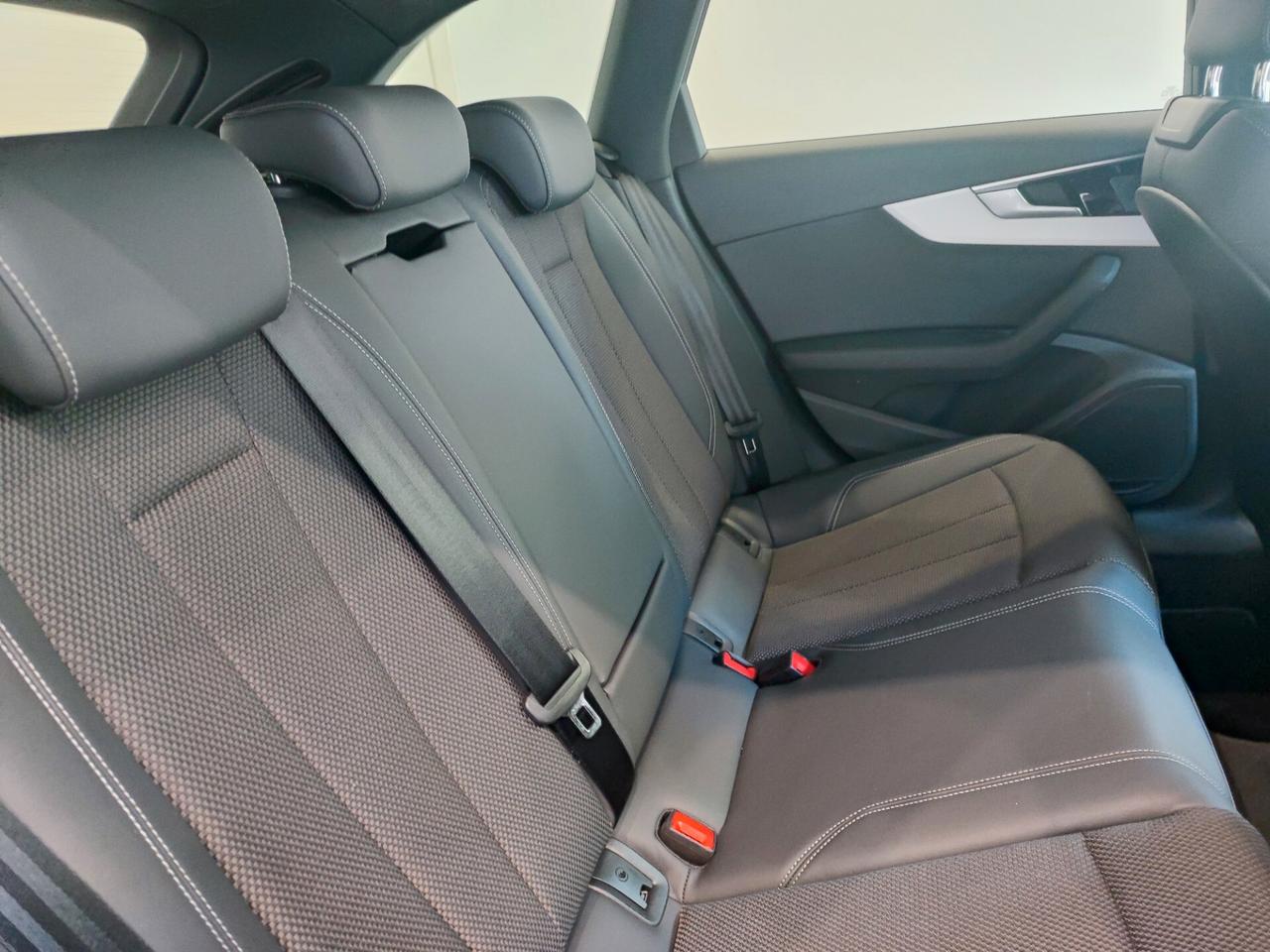 Audi A4 Avant 40 TDI quattro S tronic line edition