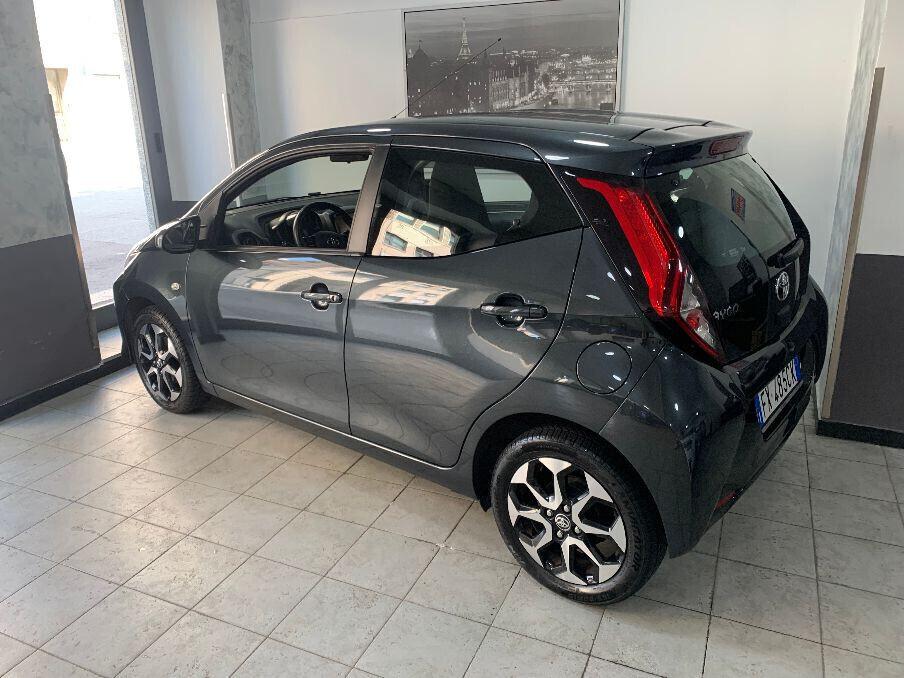 Toyota Aygo 1.0 VVT-i 69 CV 5 porte x-business