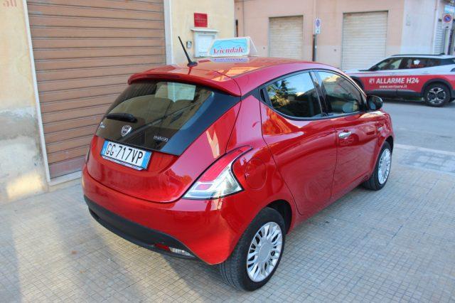 LANCIA Ypsilon 1.0 Hybrid Ecochic ( X NEO PATENTATI)