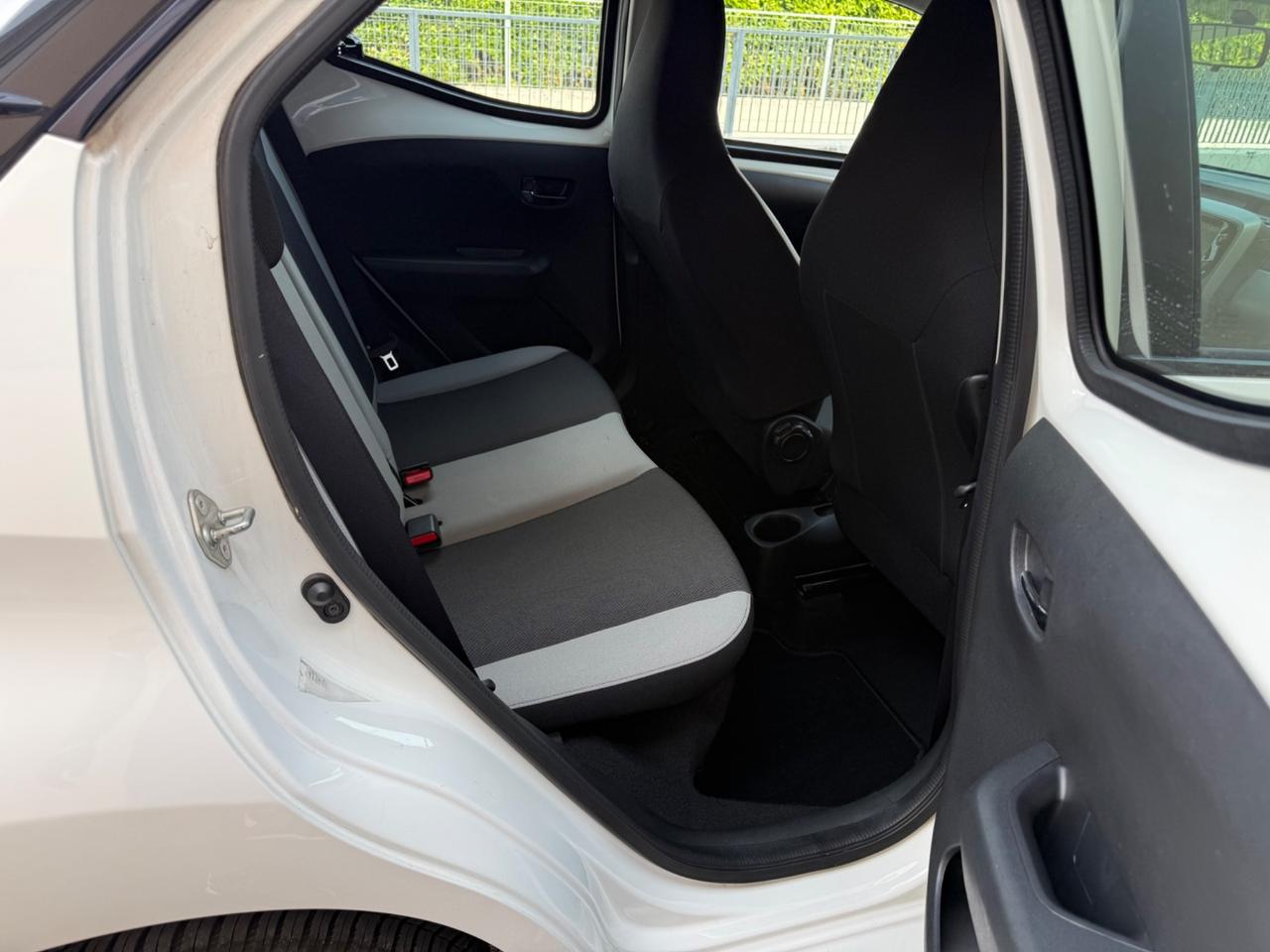 Toyota Aygo 1.0 VVT-i 69 CV 5 porte x-play