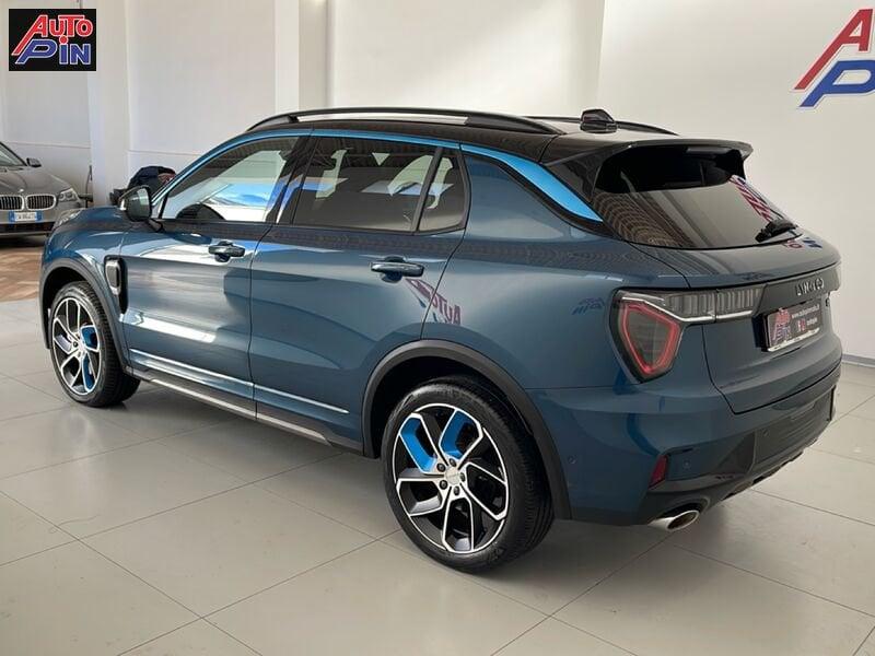 Lynk & Co 01 01 PHEV *TETTO APRIBILE