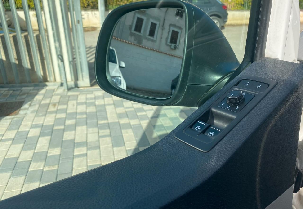 Volkswagen Transporter Business 2.0 TDI 102CV Autocarro 100% detraibile