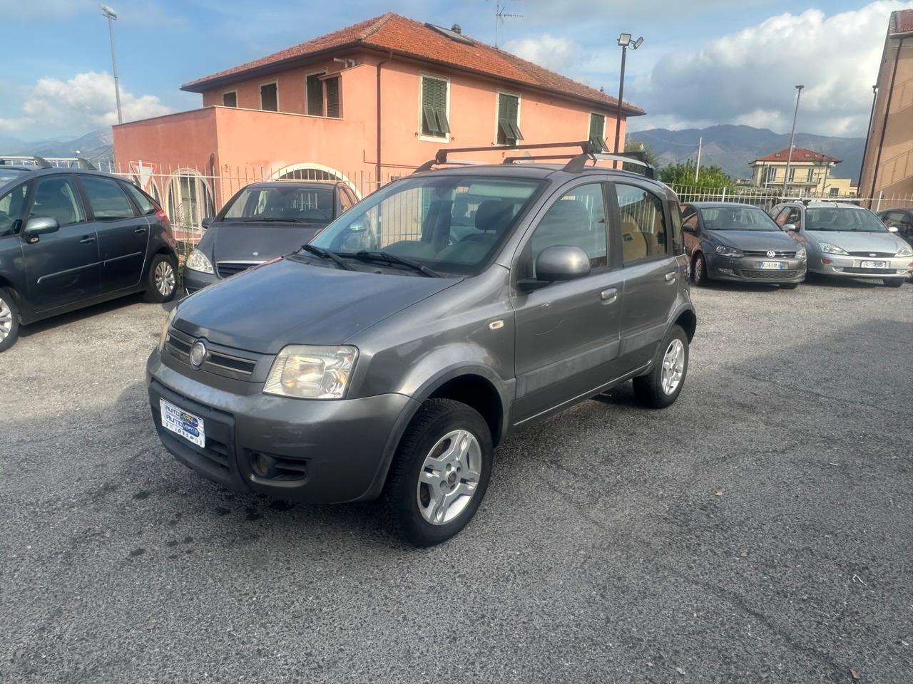 Fiat Panda 1.3 MJT 16V DPF 4x4 Climbing