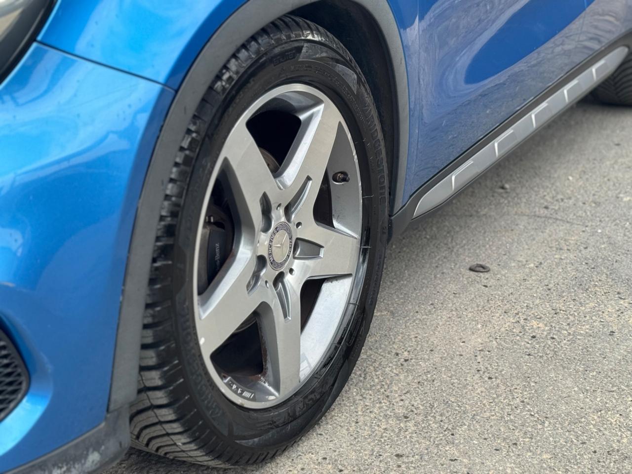 MERCEDES GLA 200D 136 CV PREMIUM PLUS 7G-TRONIC FULL