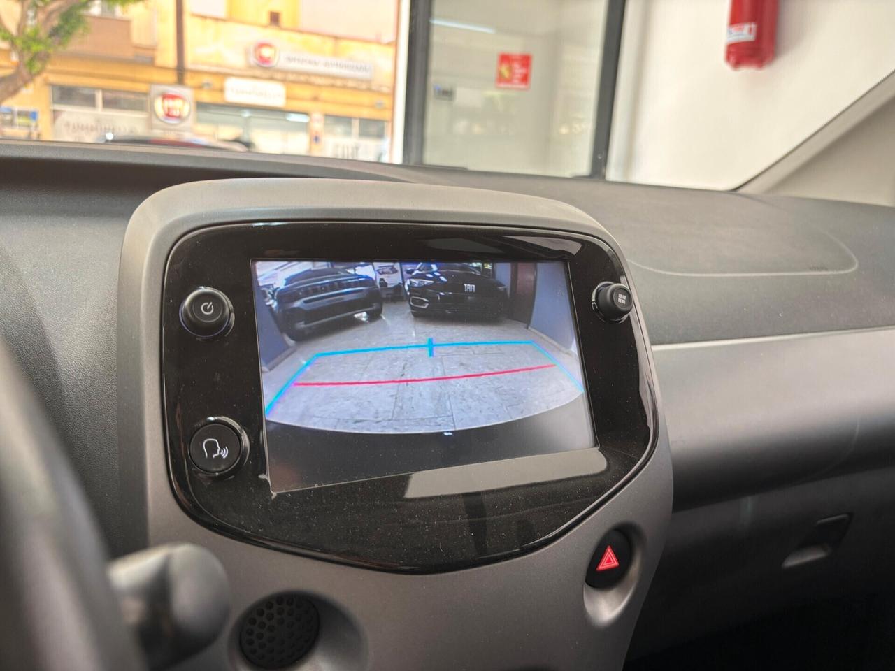 TOYOTA Aygo Connect 1.0 VVT-i 72 CV x-wave