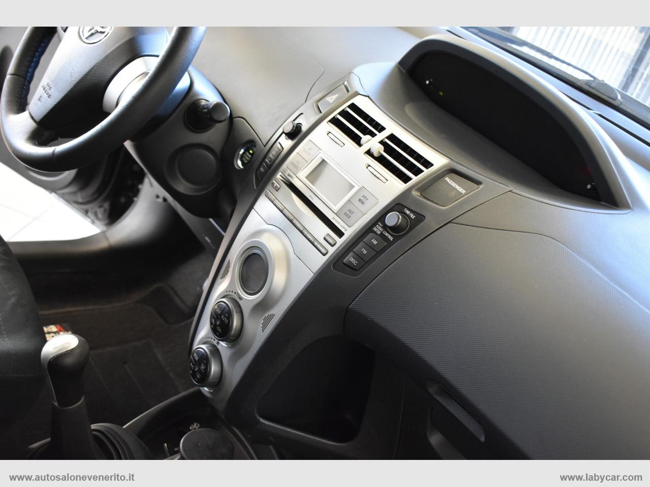 TOYOTA Yaris 1.4 D-4D 5p. Sol