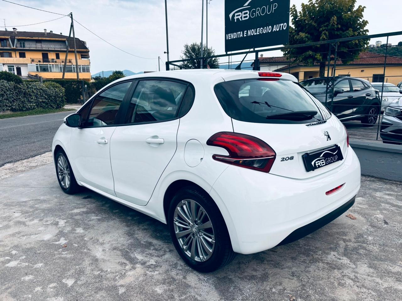 Peugeot 208 BlueHDi 75 5 porte Allure