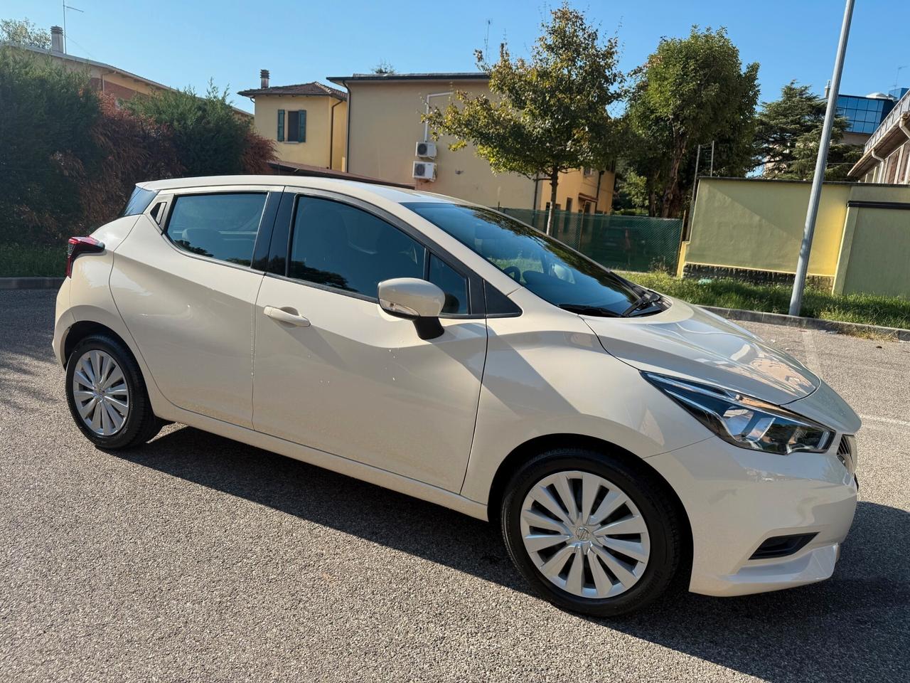 Nissan Micra 1.0 - NEOPATENTATI - 12 MESI DI GARANZIA -