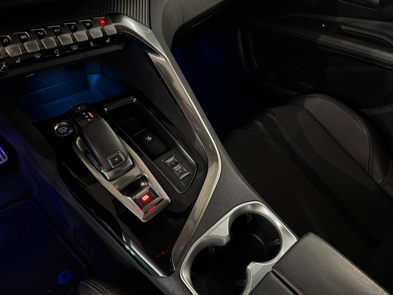 Peugeot 3008 BlueHDi 130 S&S EAT8 Allure