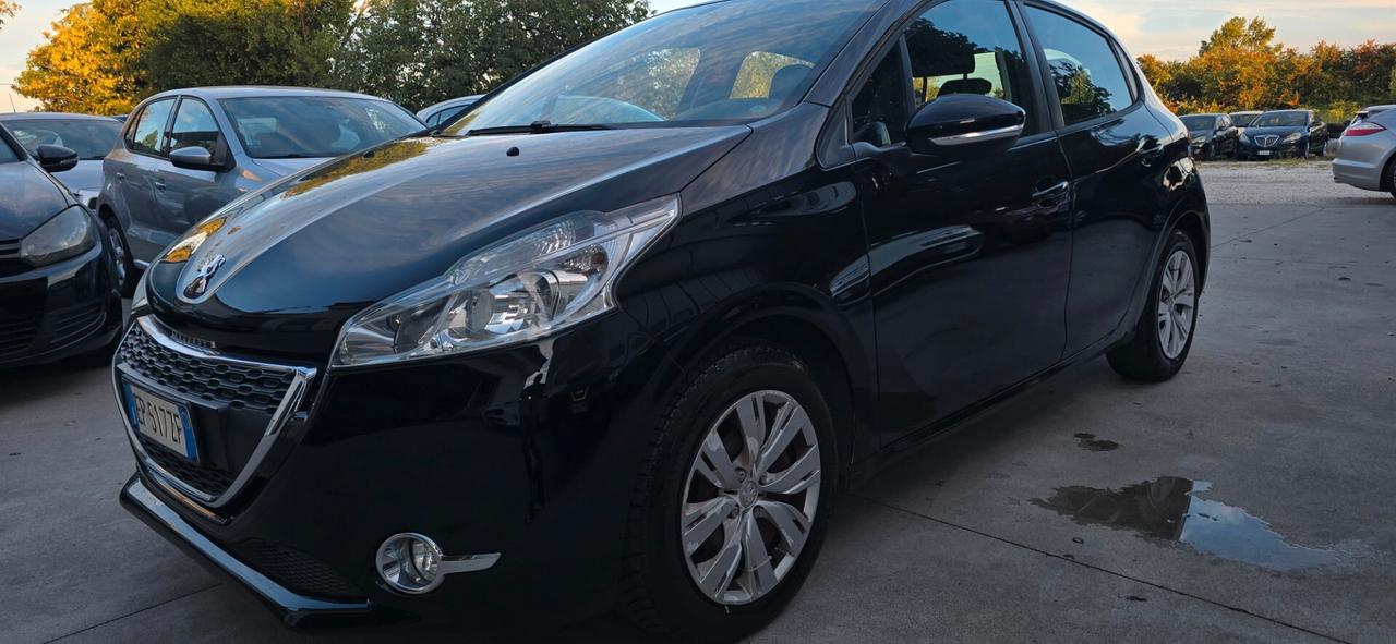 Peugeot 208 1.4 HDi 68 CV 5 porte Active