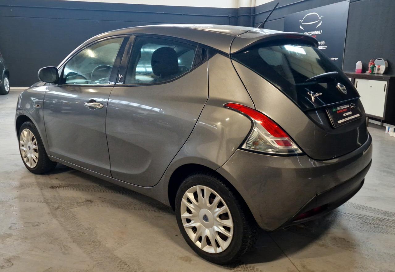 Lancia Ypsilon 1.2 69 CV 5 porte S&S Platinum