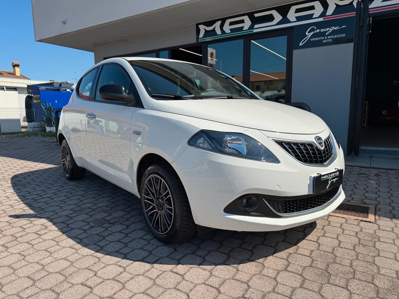 Lancia Ypsilon 1.0 FireFly 5 porte S&S Hybrid Gold