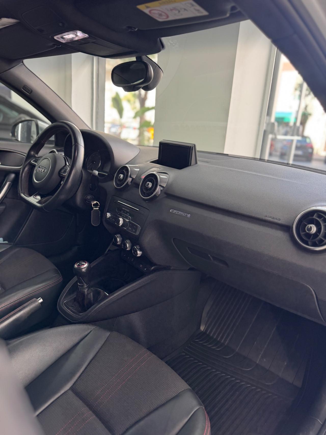 Audi A1 S1 2.0 TFSI quattro