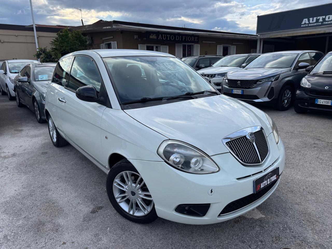 Lancia Ypsilon 1.4 Unyca