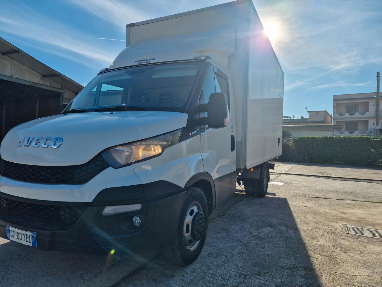 Iveco COIBENTATO SENZA FRIGO