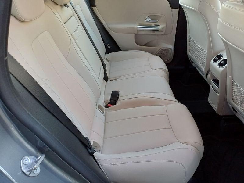 Mercedes-Benz Classe B 180 Sport auto 1°PROP-GARANZIA