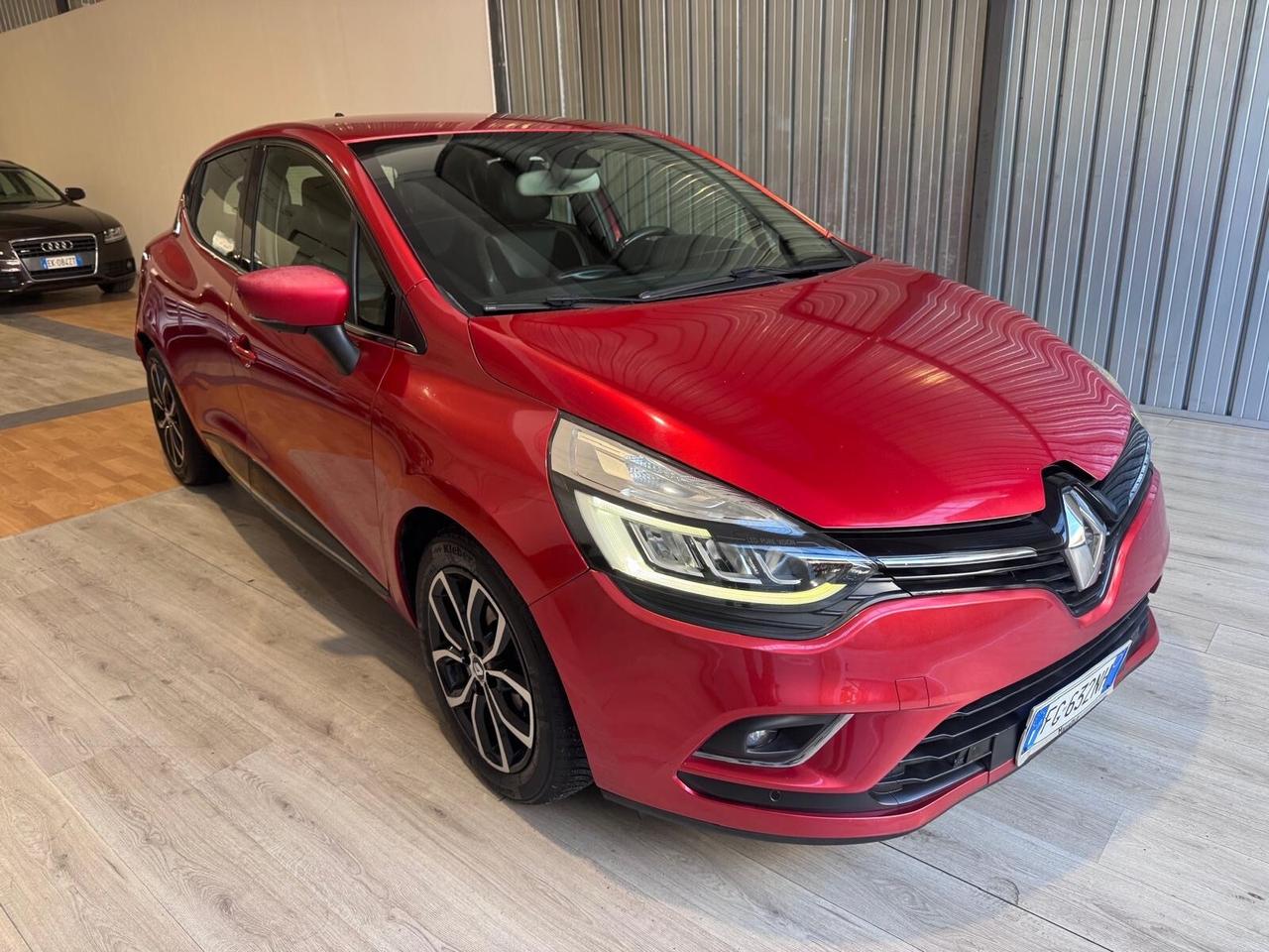 Renault Clio Energy intens euro 6 con gancio di traino