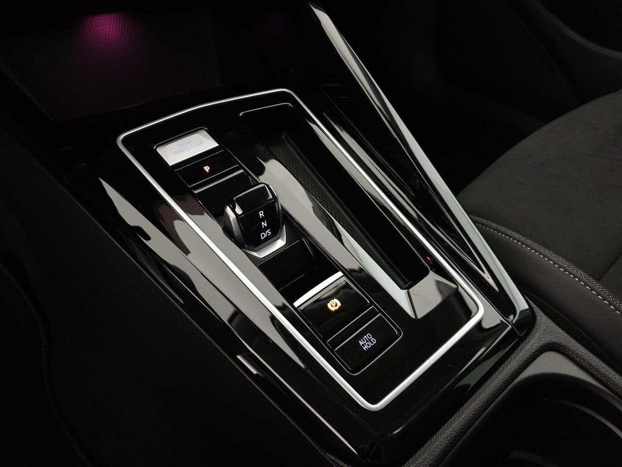 Volkswagen Golf 1.5 tsi ehybrid style 204cv dsg