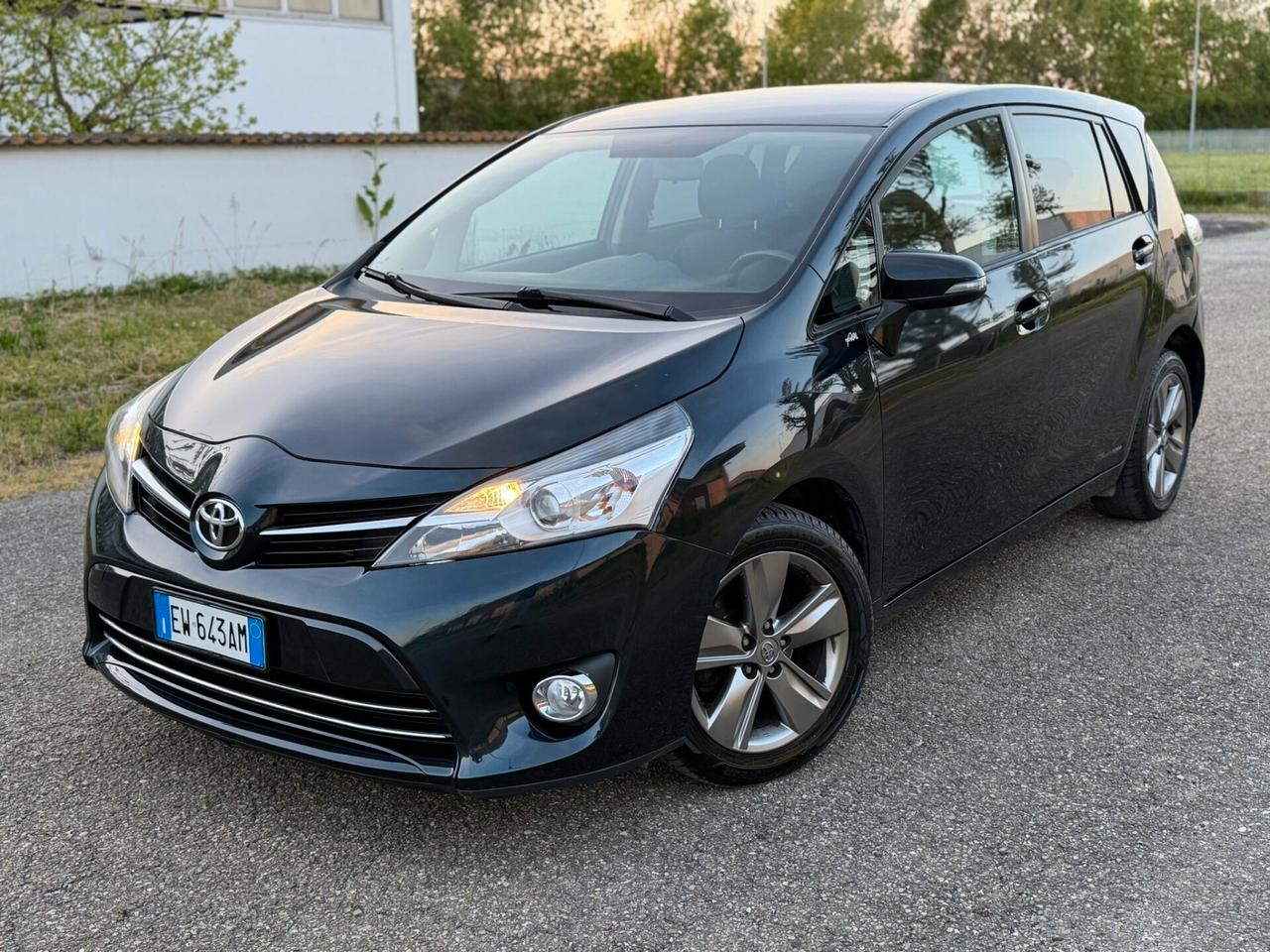 Toyota Verso 1.6 D-4D Luxury 7 posti EURO5B