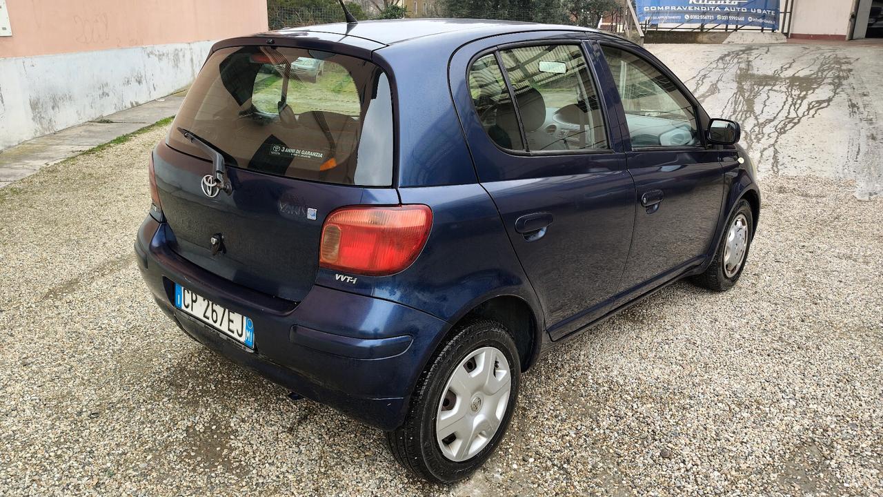 Toyota Yaris 1.3i 16V 5p Sol