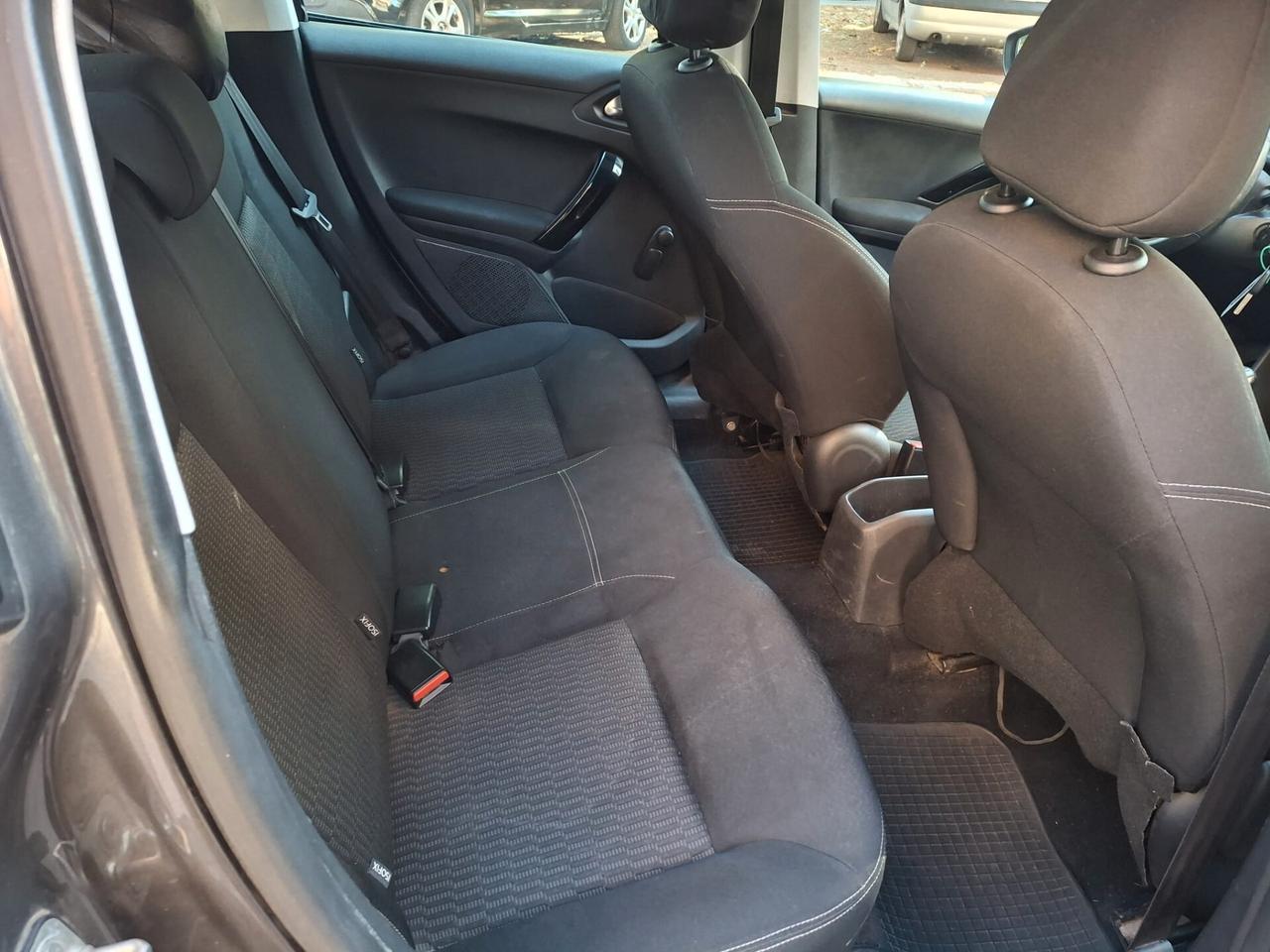 Peugeot 208 BlueHDi 75 5 porte