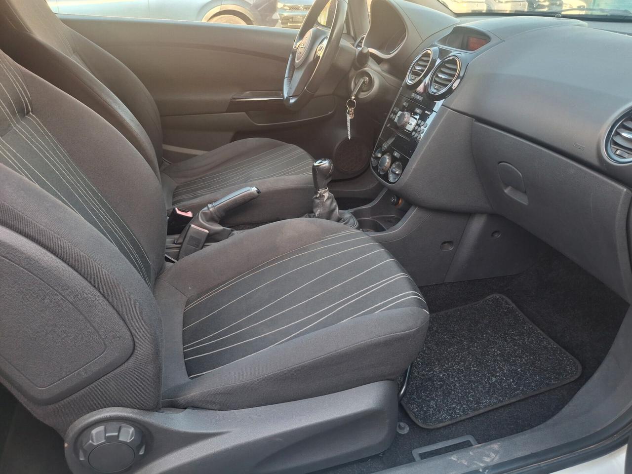 Opel Corsa 1.3 CDTI 75CV.-DIESEL-NEOPATENTATI-