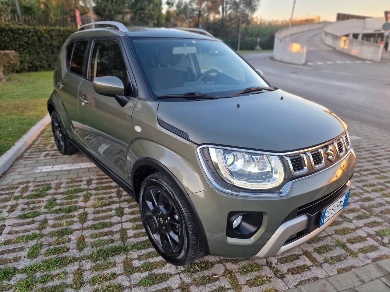 Suzuki Ignis 1.2 Hybrid Top