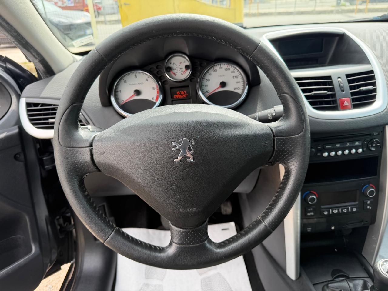 Peugeot 207 1.6 8V HDi 93CV 5p. Allure 2011