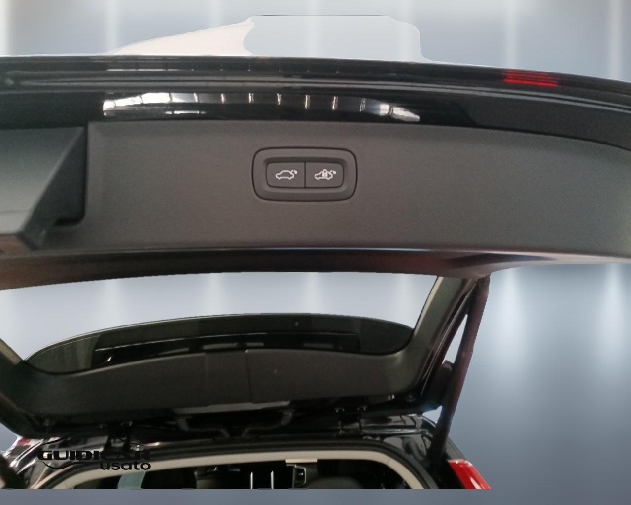 VOLVO XC90 II 2015 - XC90 2.0 b5 Core awd 7p.ti auto