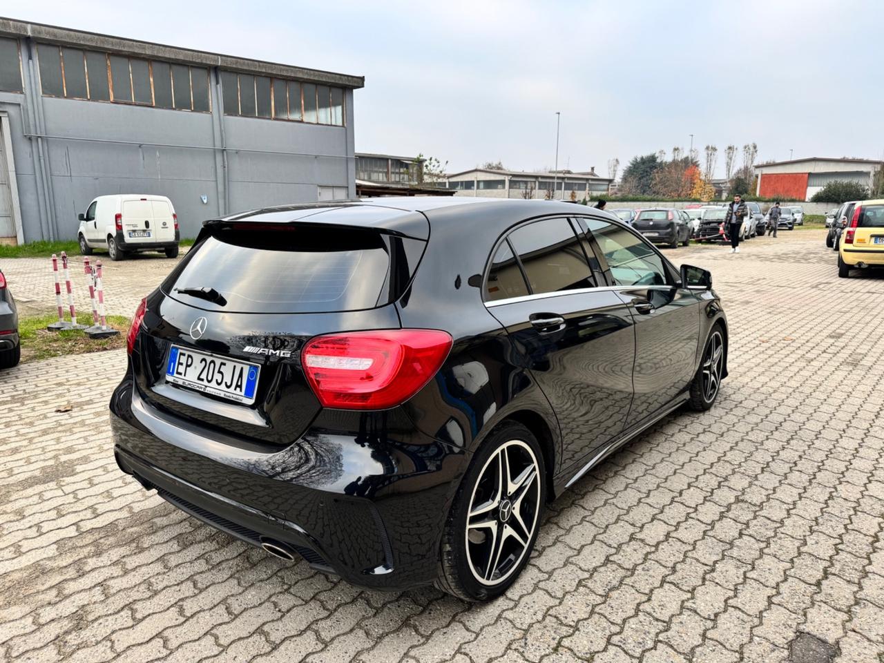 Mercedes-benz A 180 benzina Premium AMG