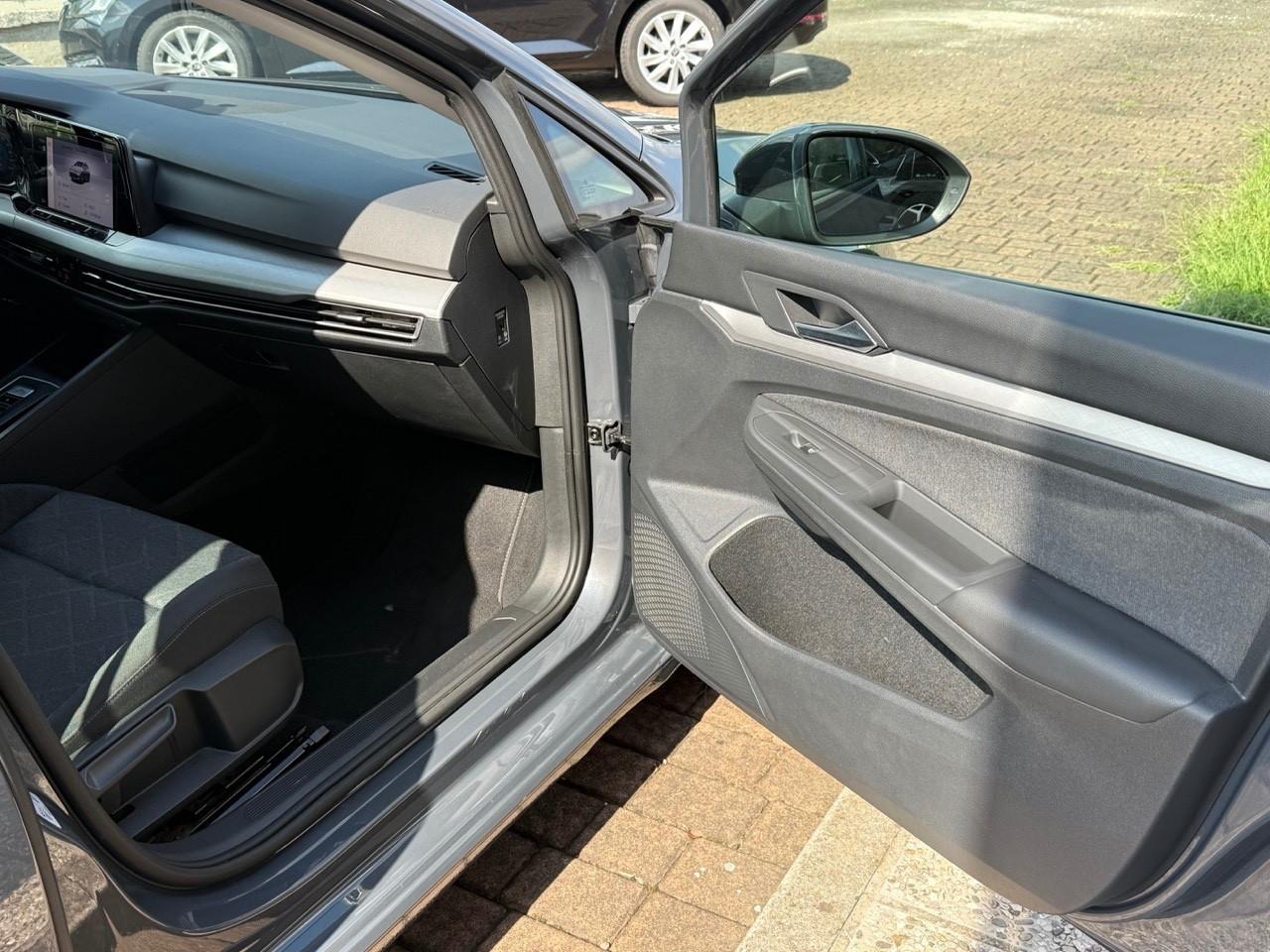 VW Golf 2.0 TDI DSG Life/TG UFFICIALI/UNIPRO