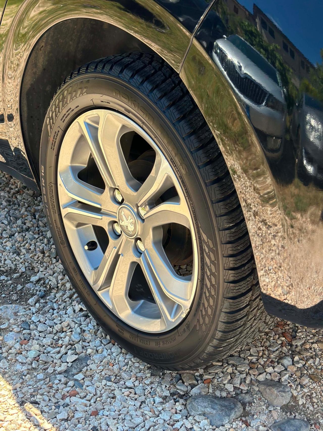 Peugeot 208 5p. ACTIVE KMCERT UNICOPR