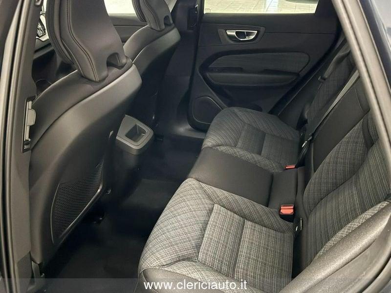 Volvo XC60 B4 (d) AWD automatico Core