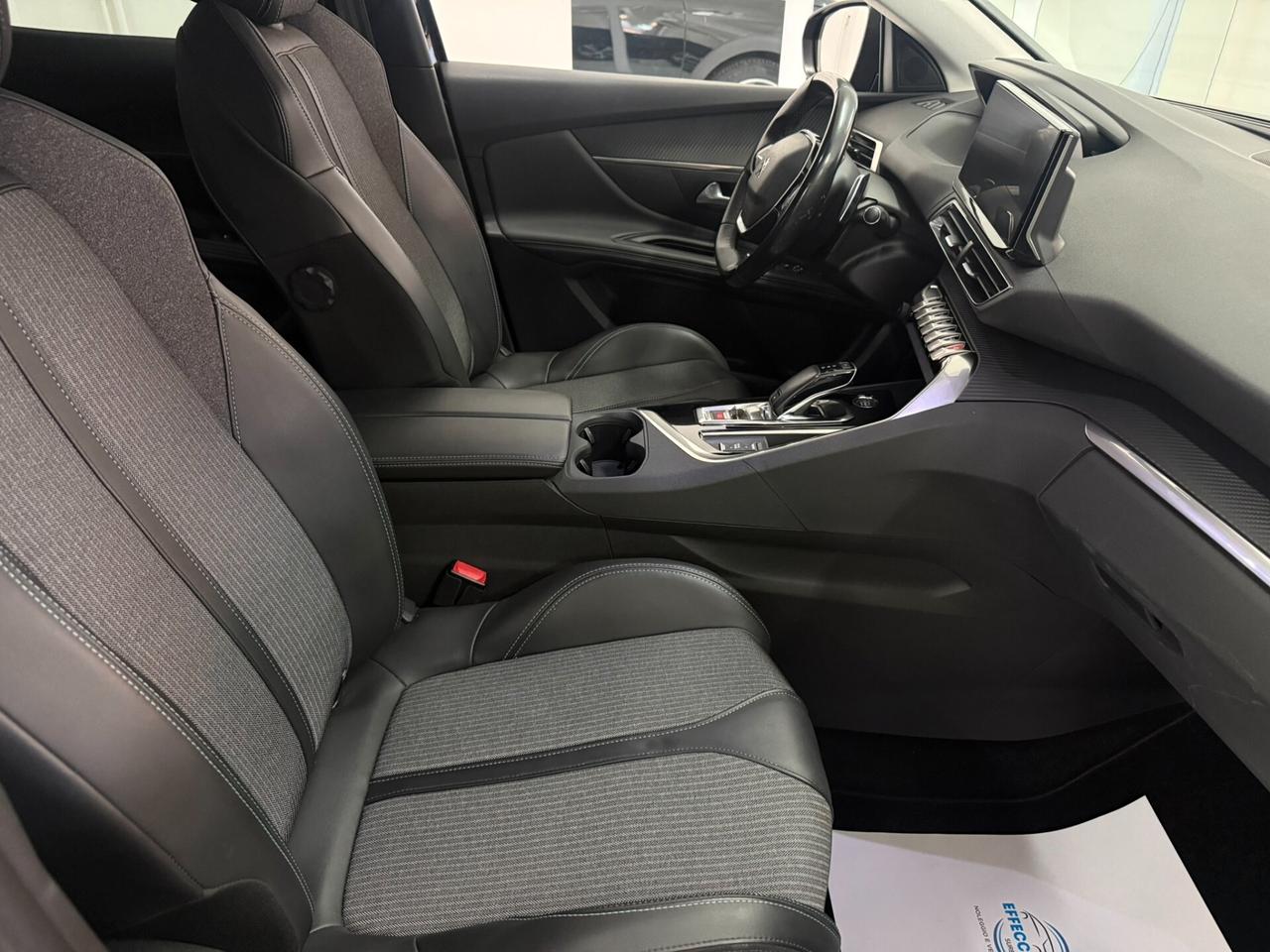 Peugeot 3008 BlueHDi 130 S&S EAT8 Allure